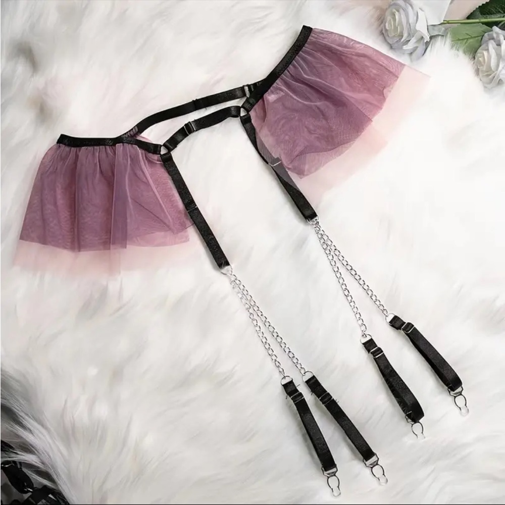 Strappy Purple Floral Lingerie 5 Piece Set Bra Panties Garter Belt Garters - Picture 5 of 7